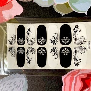 5 for $20 Nail Wraps: Ancient Paisley